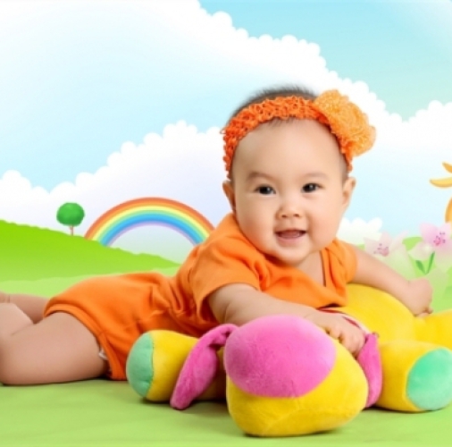 EM CẦN GẤP CHỊ CHĂM BÉ LÀM BAO ĂN Ở LẠI