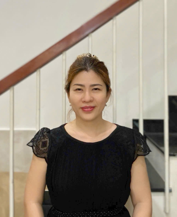 Chị Tuyết Hồng
