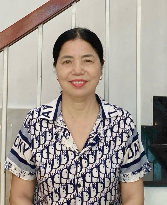 Cô Thuyên sinh năm 1970 