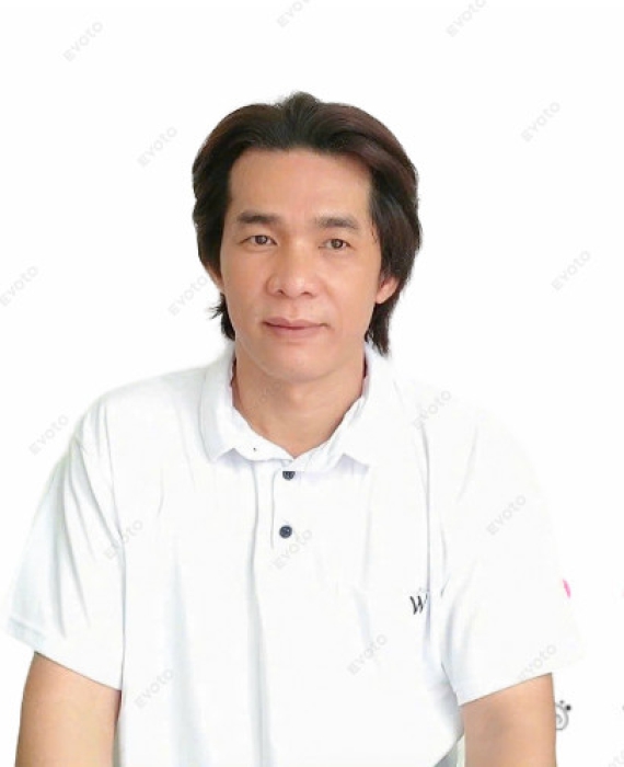 Anh Trung  sinh năm 1977