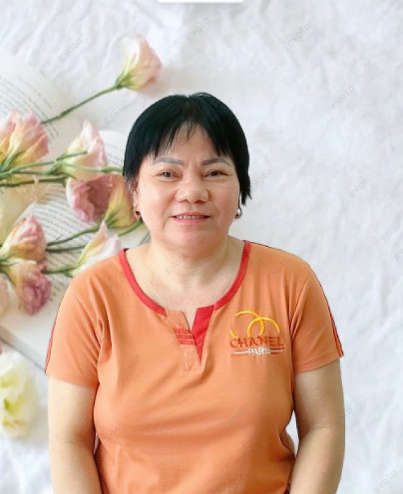 Cô Nga góc Huế 