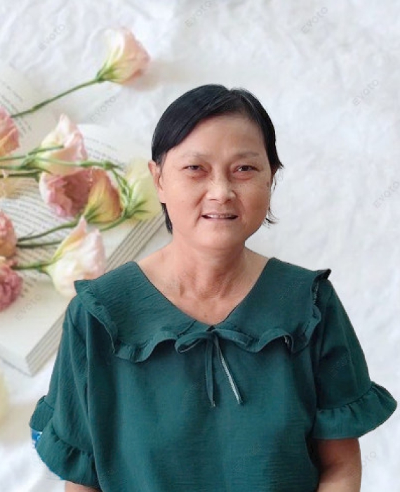 Cô anh Đào quê Vĩnh