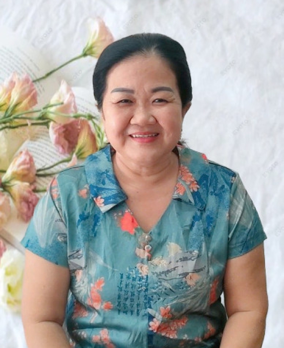 Cô Trang quê Long An 