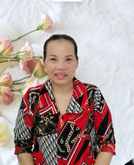 Cô Hạnh quê Nha Trang