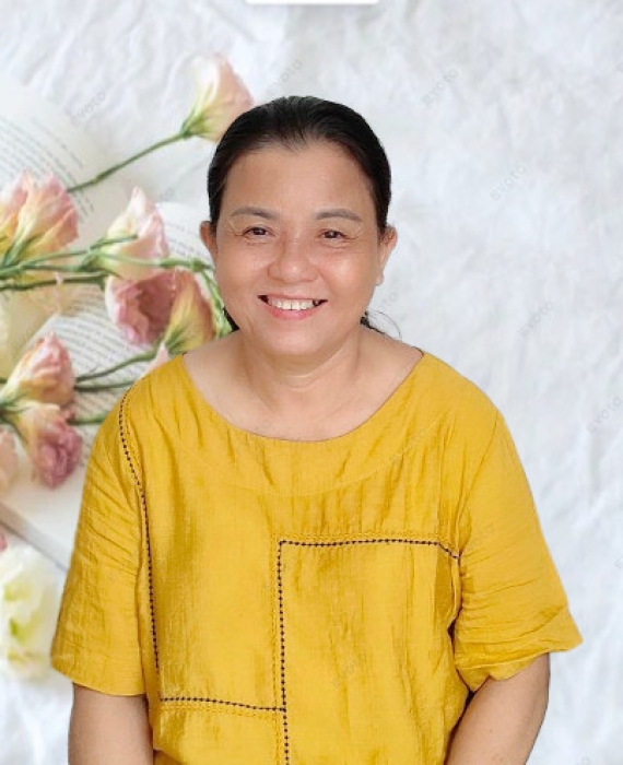 Cô Yến quê Quảng Ngãi 