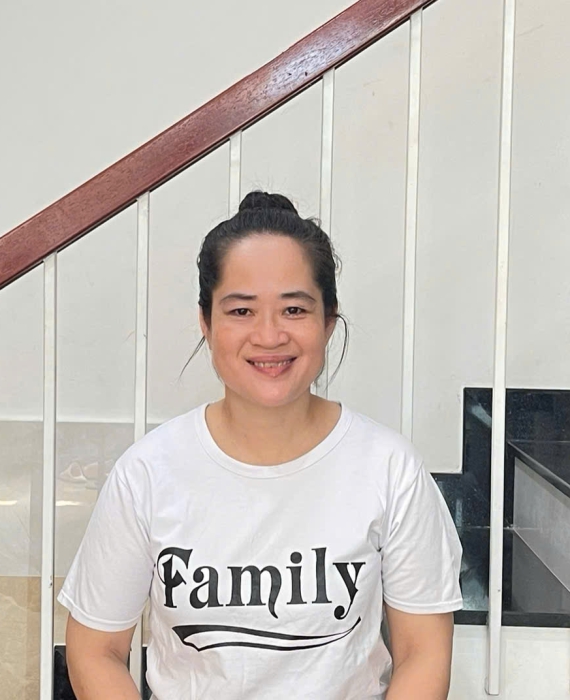 Cô Thủy quê An Giang 