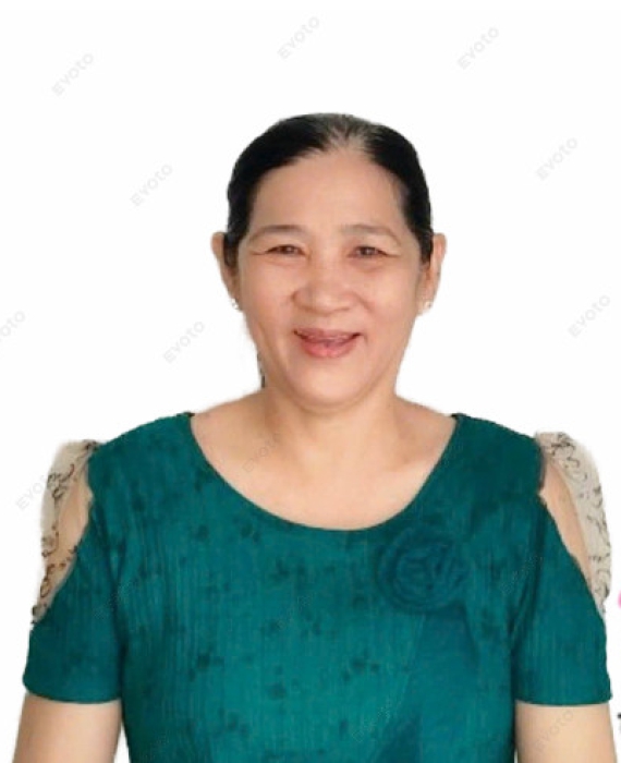 Cô Loan quê Nha Trang 