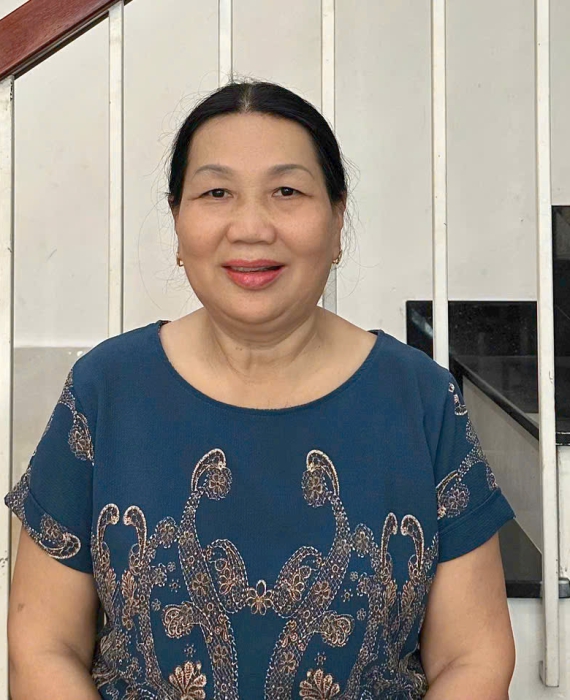 Cô Phượng quê Hậu Giang