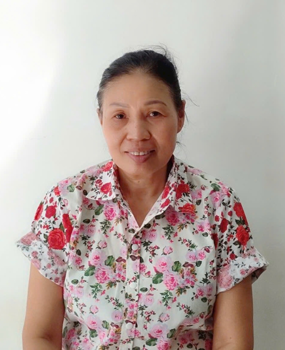 Cô Tin quê 