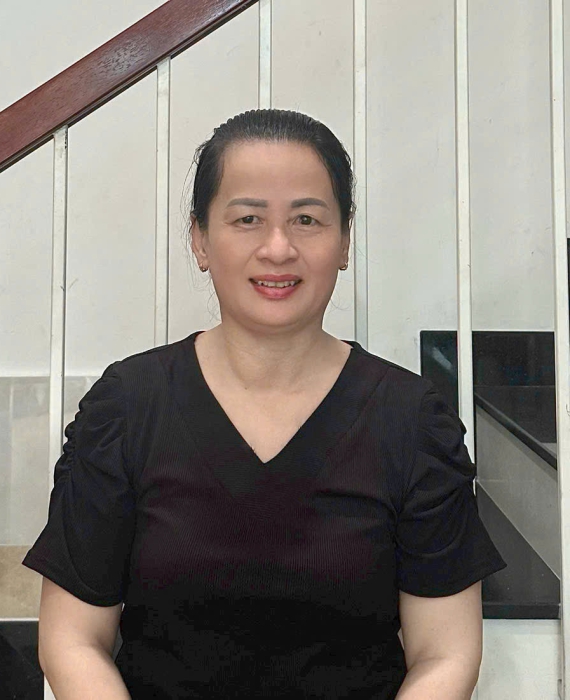 Chị Giang sinh năm 1974