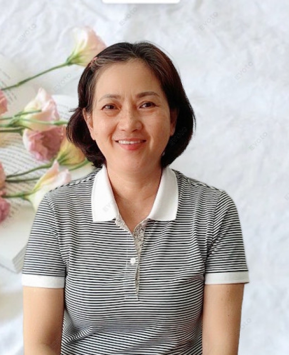 Cô Hạnh quê Đà Nẵng