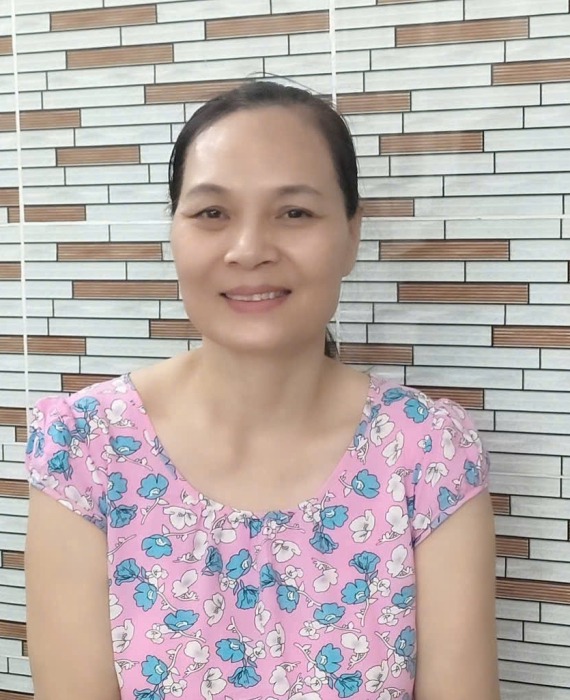 Cô Khuyên quê Hà Nội