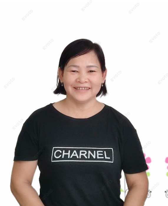Cô Lan quê Thừa thiên Huế
