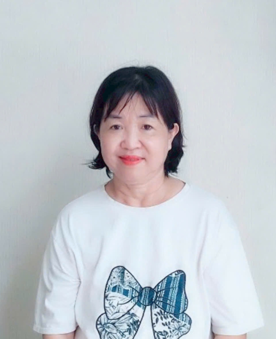 Cô Kim Thư sinh năm 1970 