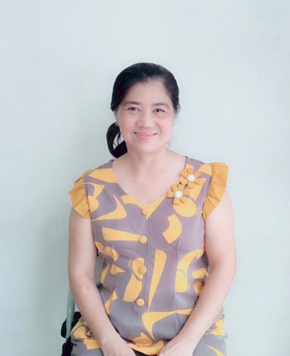 Cô Sang sinh năm 1971