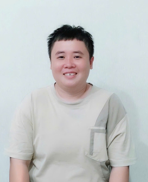 Em Huyền Trân sinh 1999