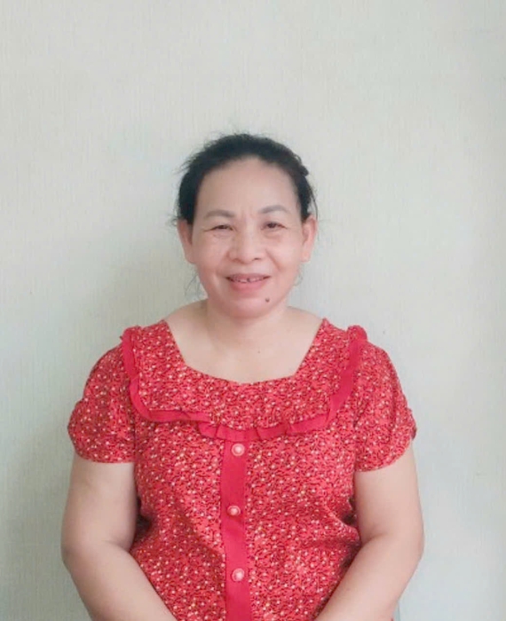 Cô Tím sinh năm 1973 