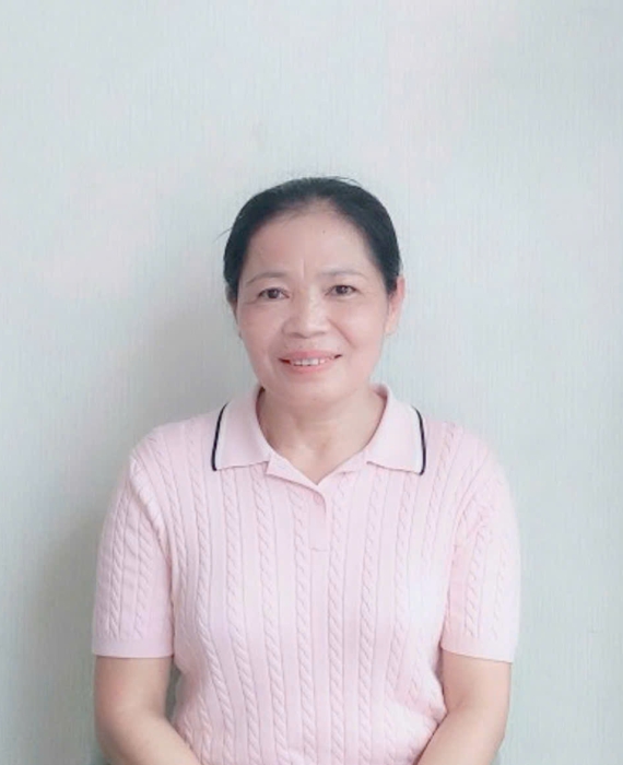 Cô Chuyên quê Nghệ An 