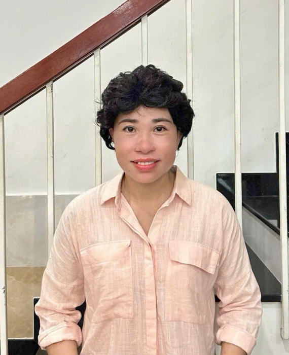 Chị Tú Anh 