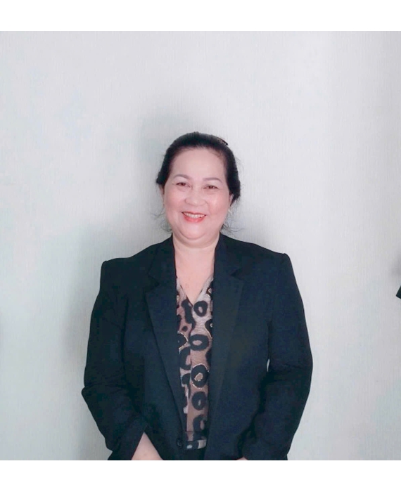 Cô Mai quê góc Huế 