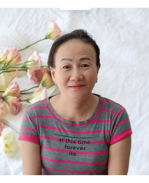 Cô Hồng quê Nha Trang 