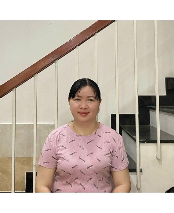 Chị Tuyết gốc Hà Nội 