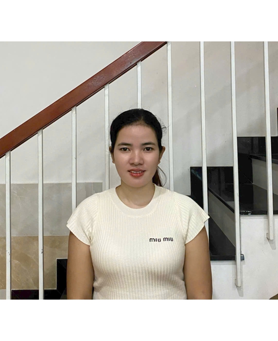 Chị Nữ sinh năm 1993