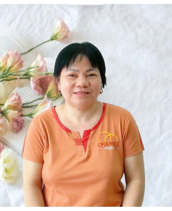 Cô Nga góc Huế 