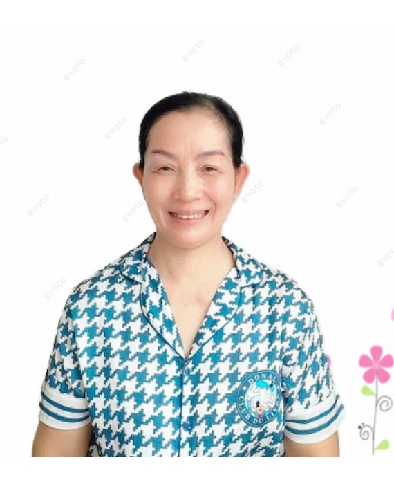 Cô Hồng quê góc Huế