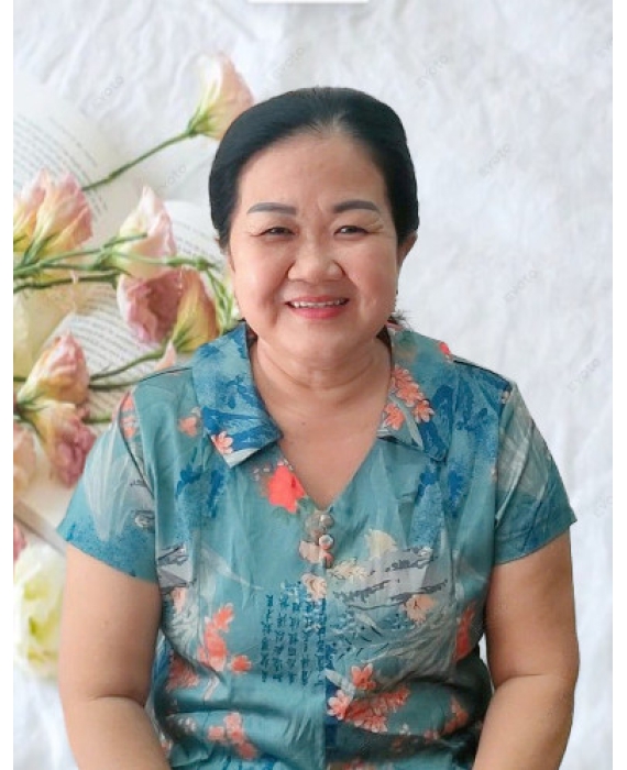 Cô Trang quê Long An 