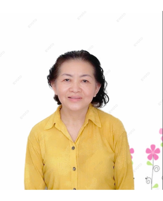 Cô Vân quê Bến Tre sinh năm 1972