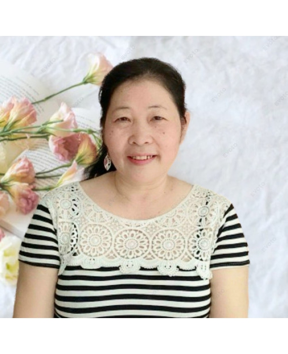 Cô Hương quê Hà Tĩnh sinh năm 1969