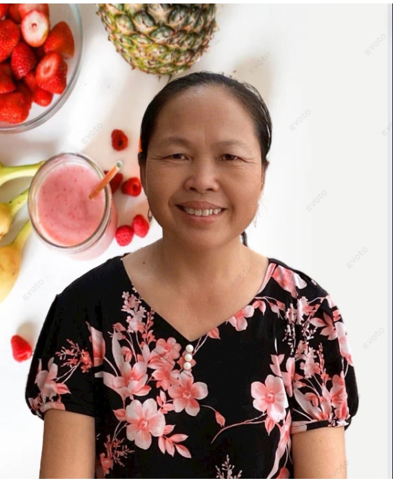 CÔ CẦM MIỀN BẮC