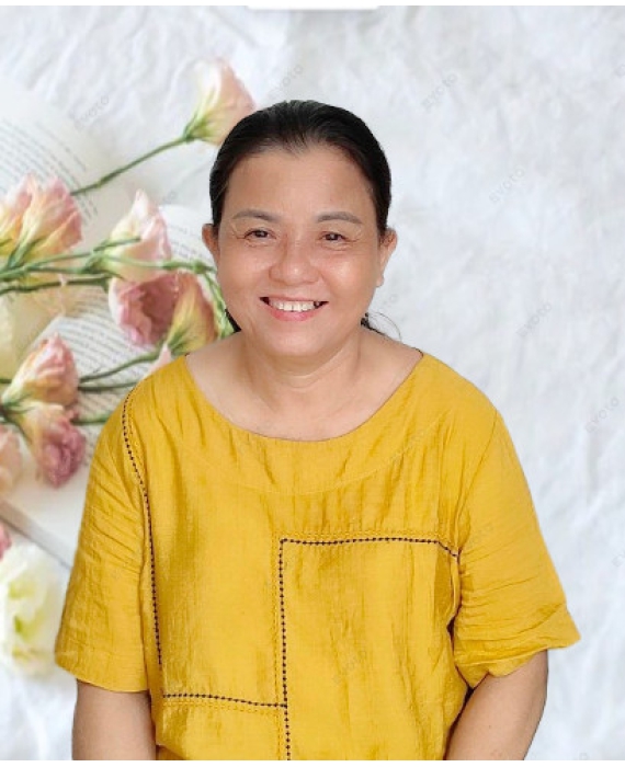 Cô Yến quê Quảng Ngãi 