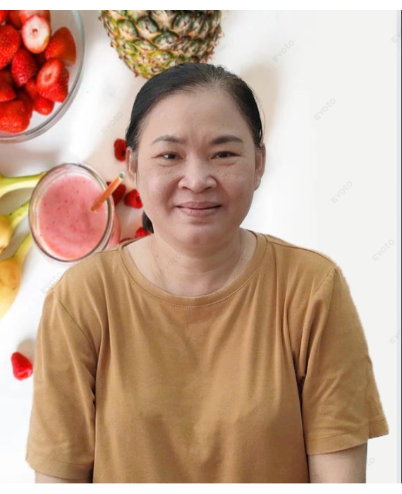 Chị Khánh 