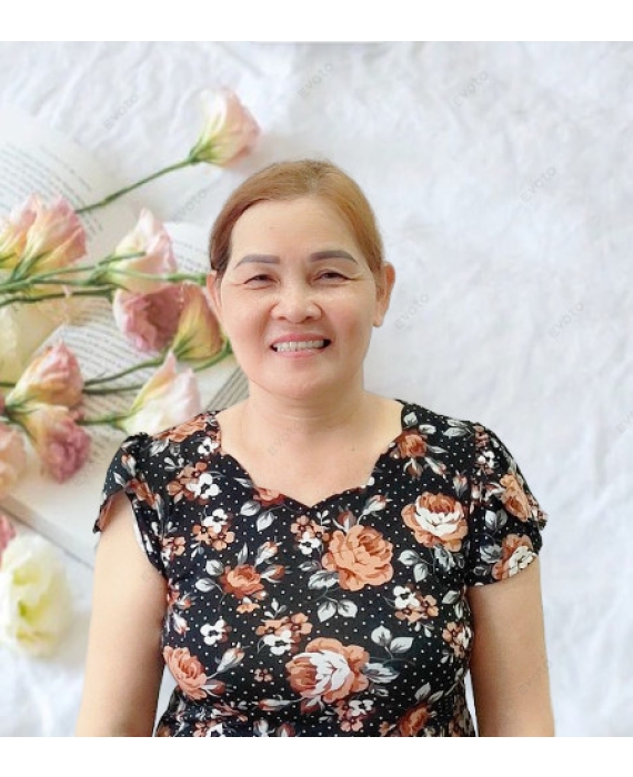 Cô Lan quê quảng Ngãi