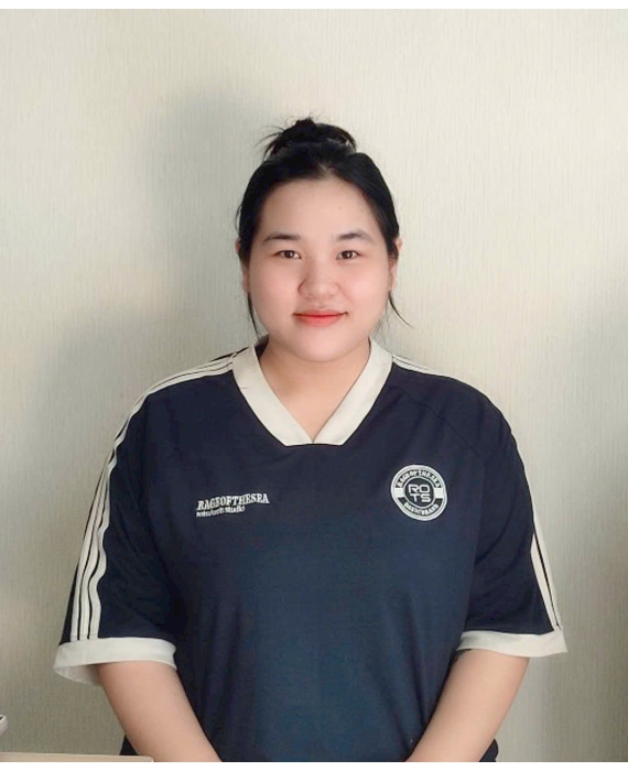 Bé Linh quê Quảng Bình