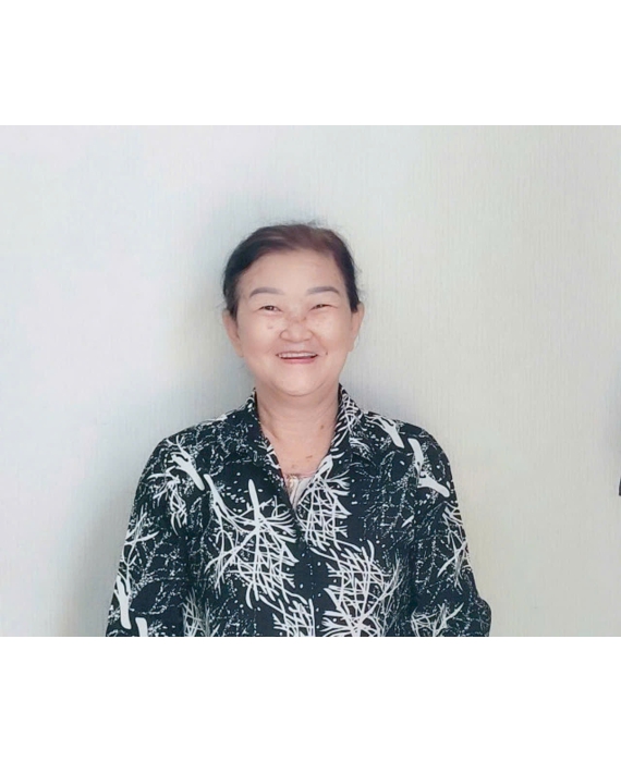 Cô Hồng gốc Trà Vinh