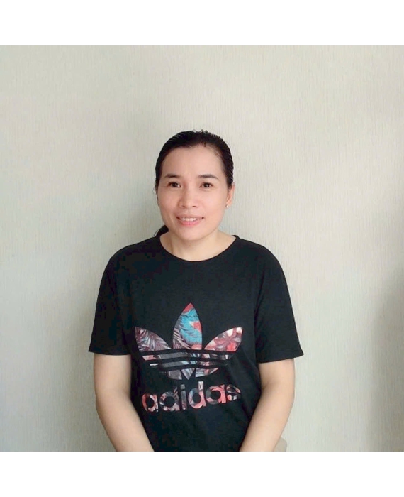 Chị Uyên 
