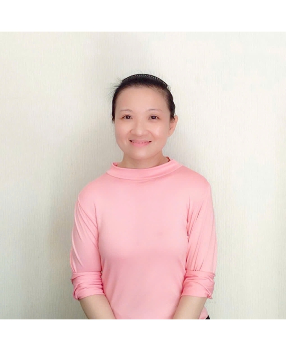 Chị Tuyết Hương 