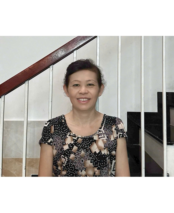 Cô Hồng quê Hồ Chí Minh