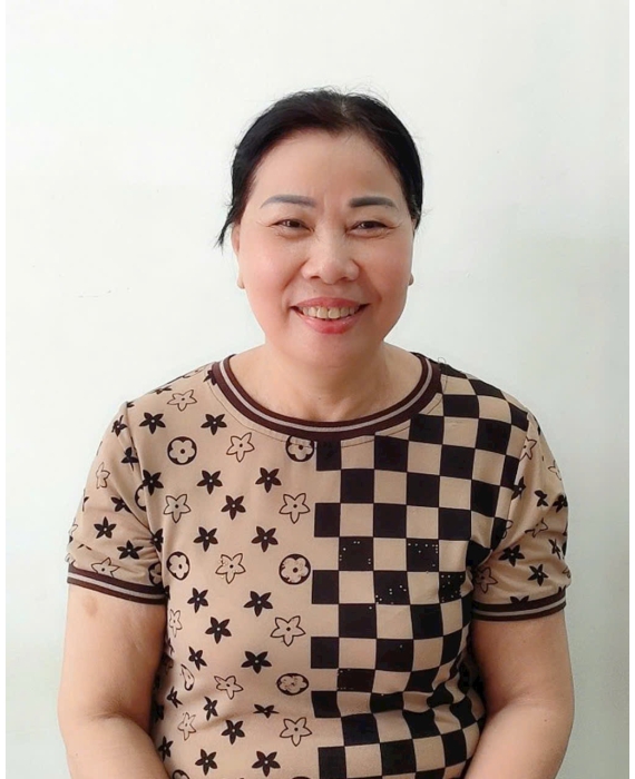 Cô Hà quê ở Huế