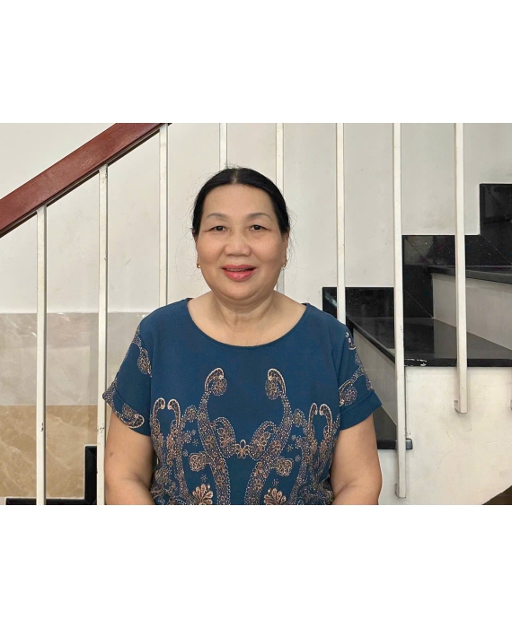 Cô Phượng quê Hậu Giang