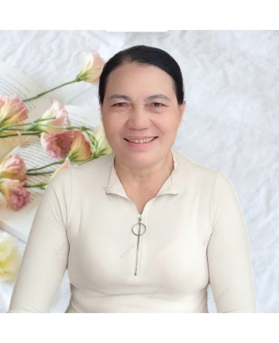 Cô Ánh quê Hưng Yên