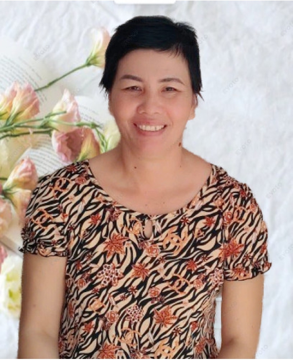 Chị Hòa sinh năm 1978