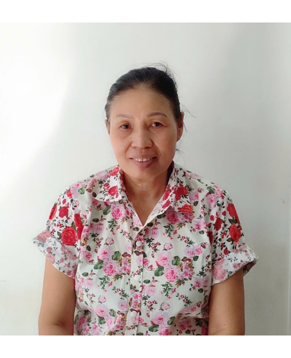 Cô Tin quê 