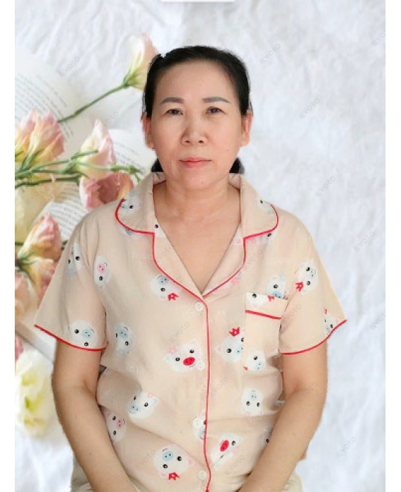 Cô Dung quê Bình Định sinh năm 1971