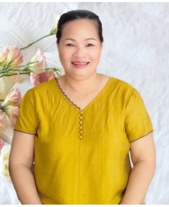 Cô Hoa quê Thừa Thiên Huế