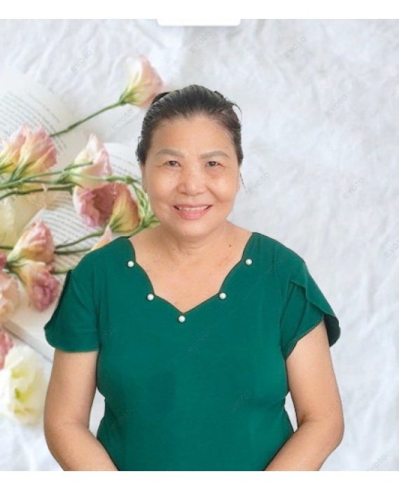 Cô Kim quê góc Huế