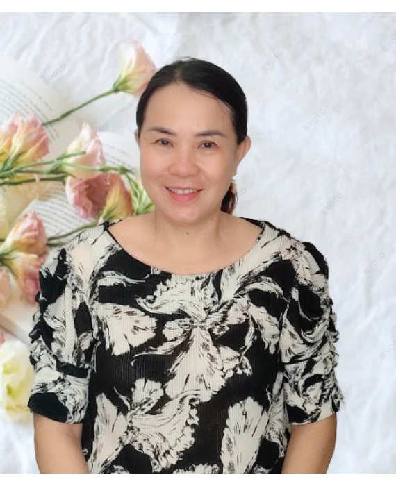 Cô Nga quê Thừa Thiên Huế